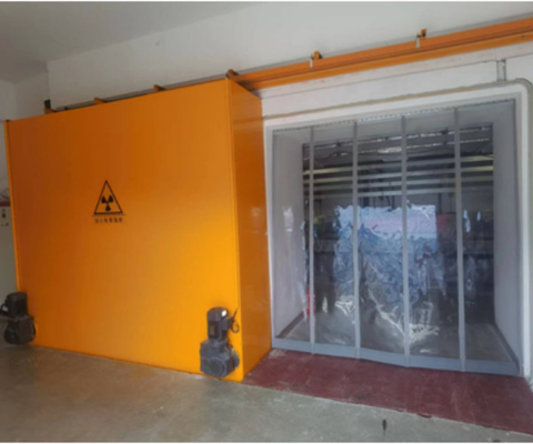 Cornice di acciaio Porta di protezione dalle radiazioni Finitura con rivestimento in polvere o acciaio inossidabile Altezza personalizzabile Altezza come richiesto